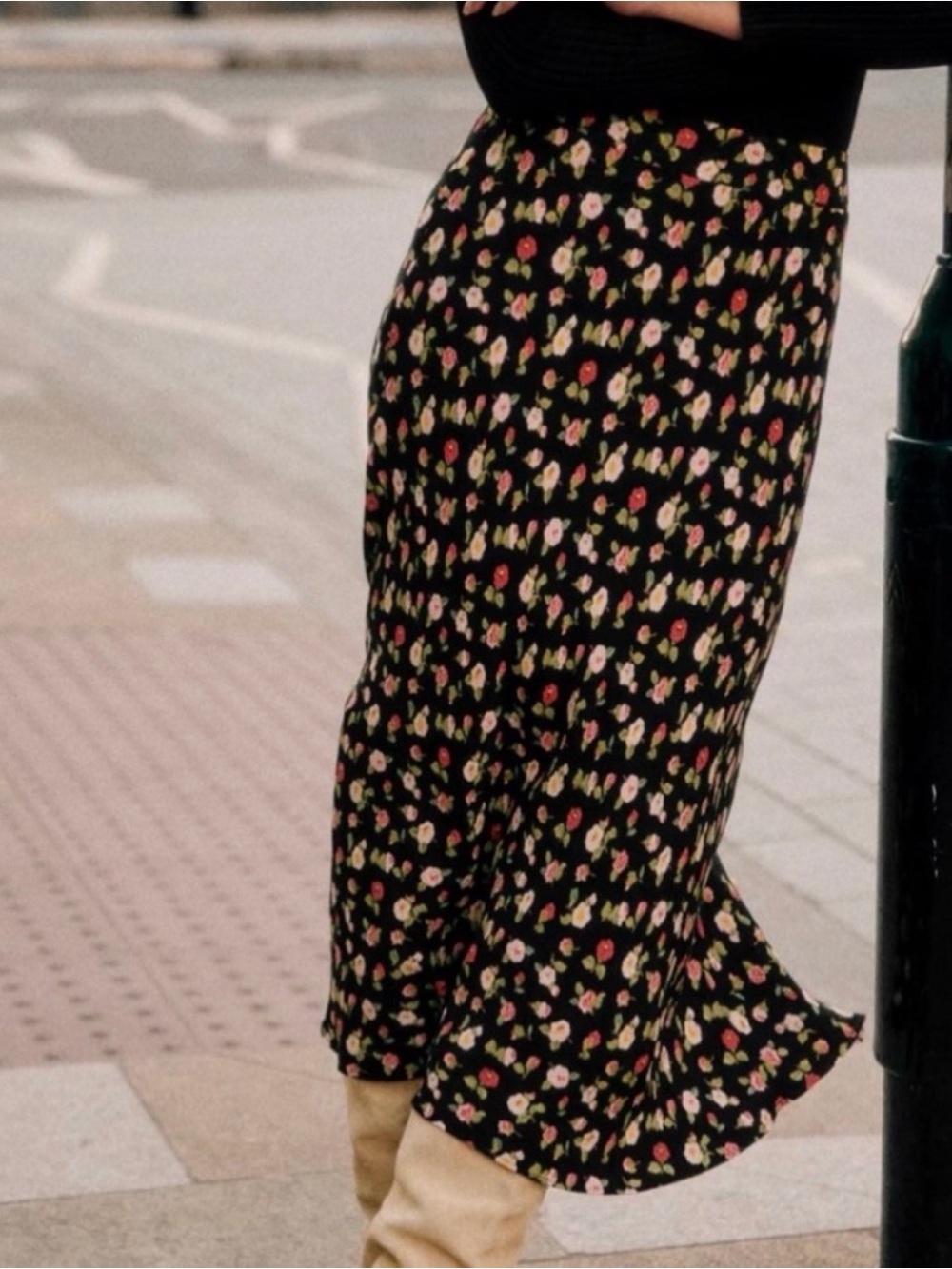 Sezane Sandy MIDI skirt Roses size 36 US 4